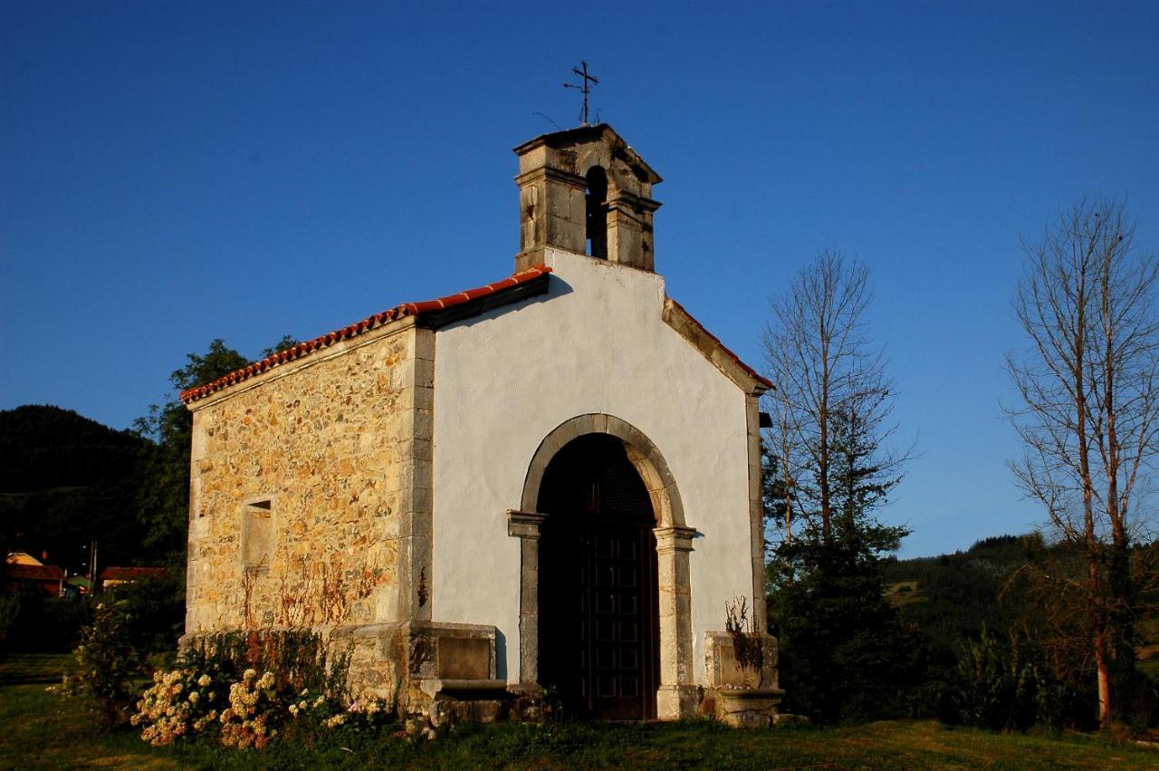 Hotel Casona Cuervo San Tirso de Candamo Eksteriør bilde