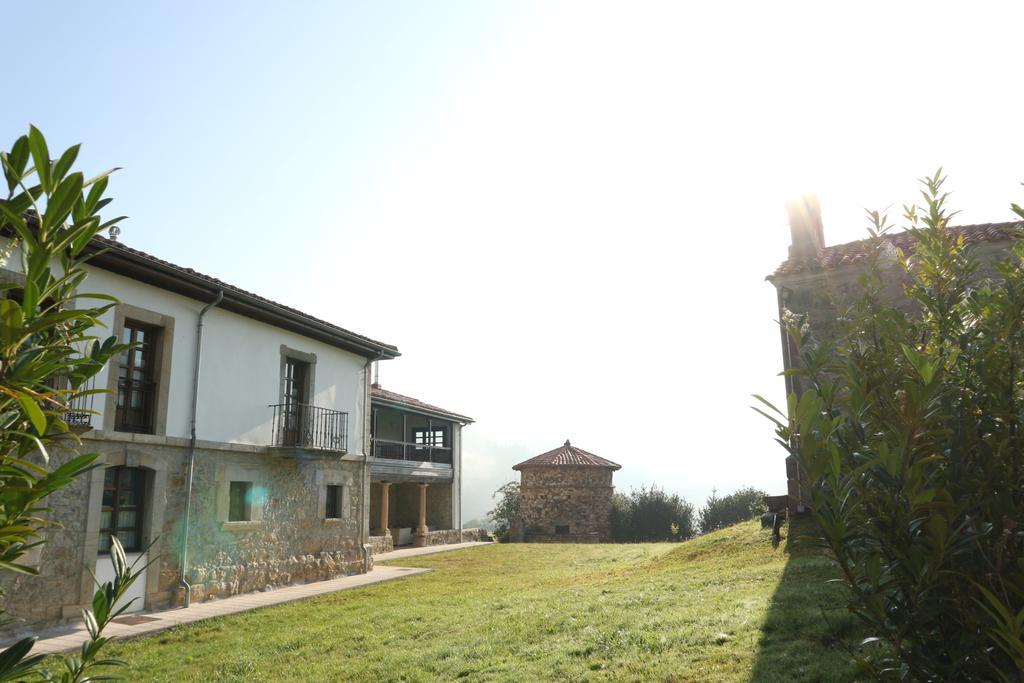 Hotel Casona Cuervo San Tirso de Candamo Eksteriør bilde