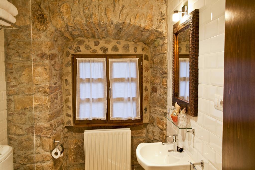 Hotel Casona Cuervo San Tirso de Candamo Eksteriør bilde