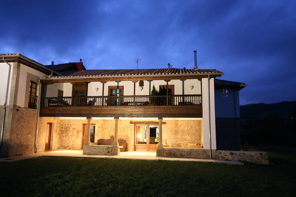Hotel Casona Cuervo San Tirso de Candamo Eksteriør bilde