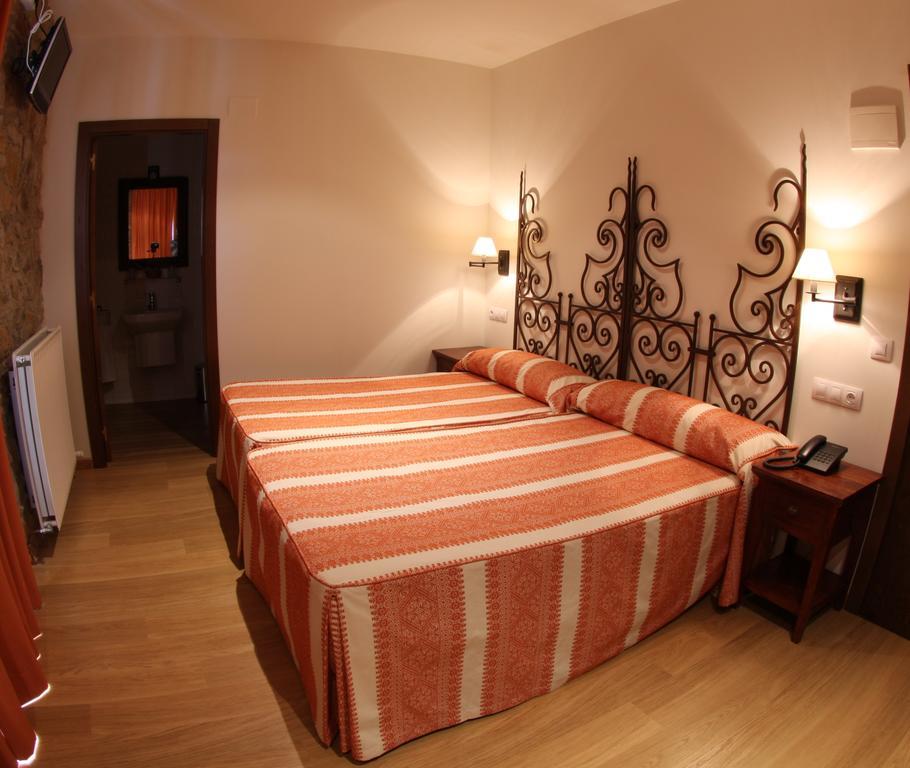 Hotel Casona Cuervo San Tirso de Candamo Eksteriør bilde